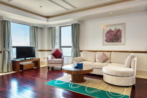 Дубай: Penthouse Full Sea View With Pool JBR