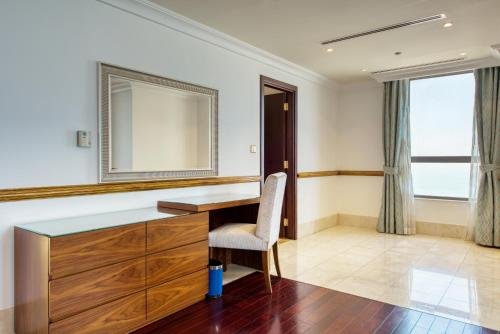 Дубай: Penthouse Full Sea View With Pool JBR