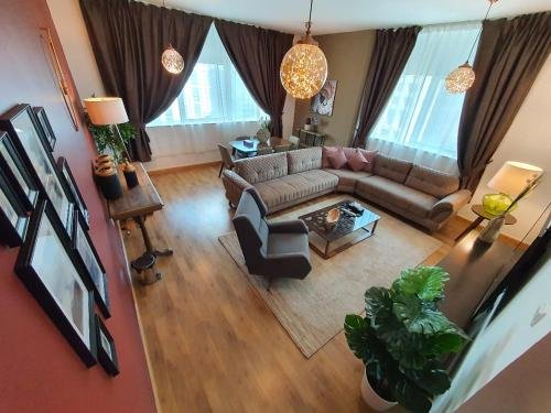 Дубай: Al Ashrafia Holiday Home - 2 BDR Marina Pinnacle Tiger
