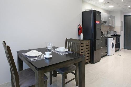 Дубай: Luton Vacation Homes - Elite Business Bay Residence