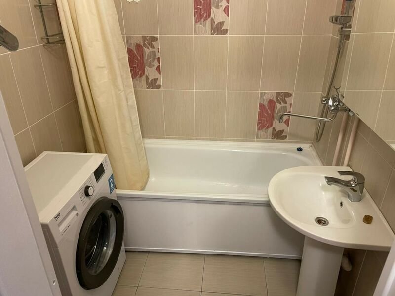 Красноярск: Apartments Kvartirov on str. Respubliki, bld. 37a