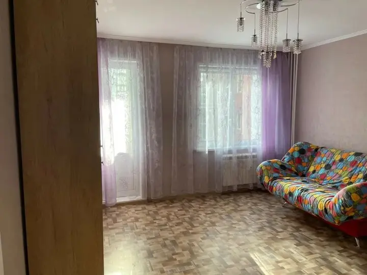 Красноярск: Apartments Kvartirov on str. Respubliki, bld. 37a