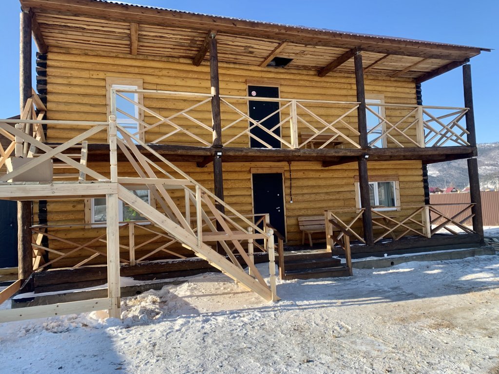 Большое Голоустное: Частный дом family guest house