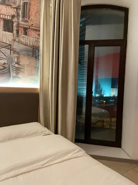 Владивосток: Отель Holiday Hotel