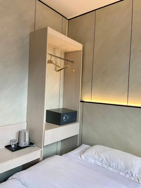Владивосток: Отель Holiday Hotel