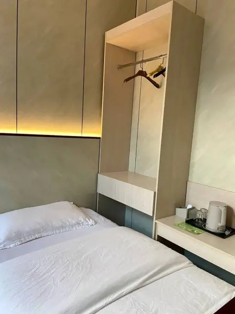 Владивосток: Отель Holiday Hotel