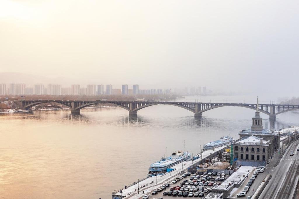Красноярск: Five Stars with a view of the Yenisei