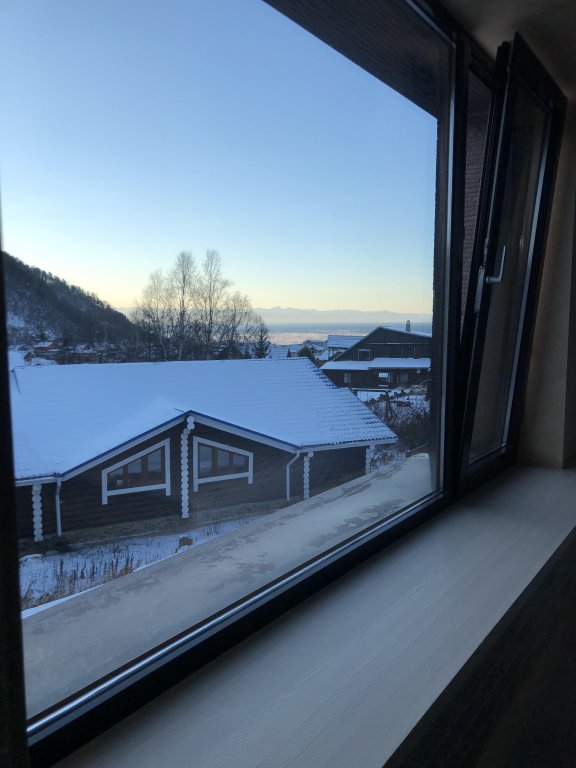 Листвянка: Апартаменты Baikal Hill Apart 6