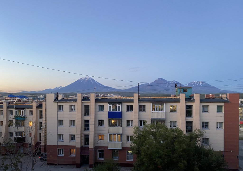 Петропавловск-Камчатский: Апартаменты с видом на вулканы