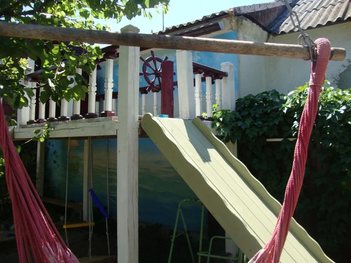 Должанская: Mini-hotel Yutnii dvorik