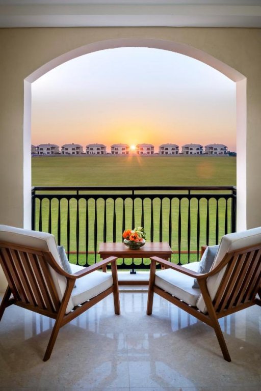 Дубай: Курорт Al Habtoor Polo Resort