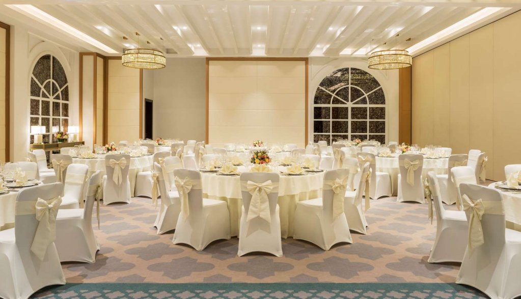 Дубай: Курорт Al Habtoor Polo Resort