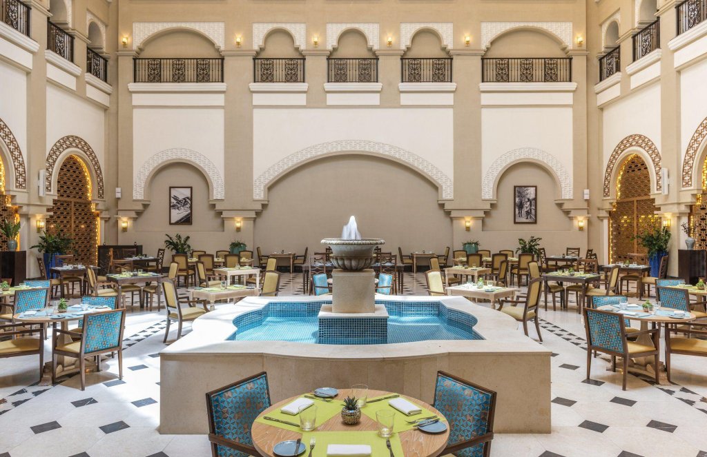 Дубай: Курорт Al Habtoor Polo Resort