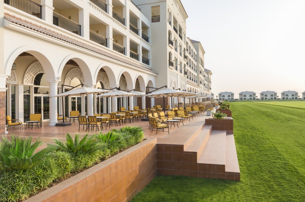 Дубай: Курорт Al Habtoor Polo Resort