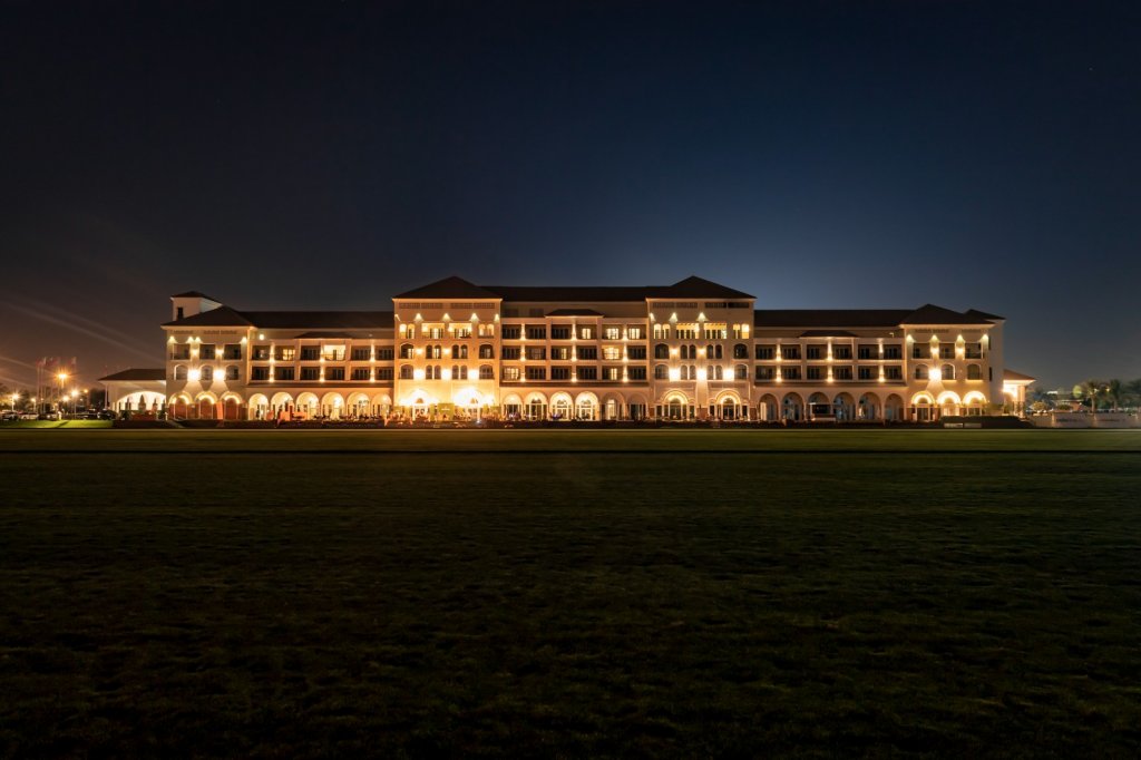 Дубай: Курорт Al Habtoor Polo Resort