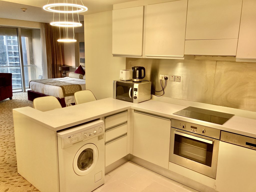 Дубай: Апартаменты SuperHost - Comfy Studio With Balcony Facing Burj Khalifa | Address Dubai Mall