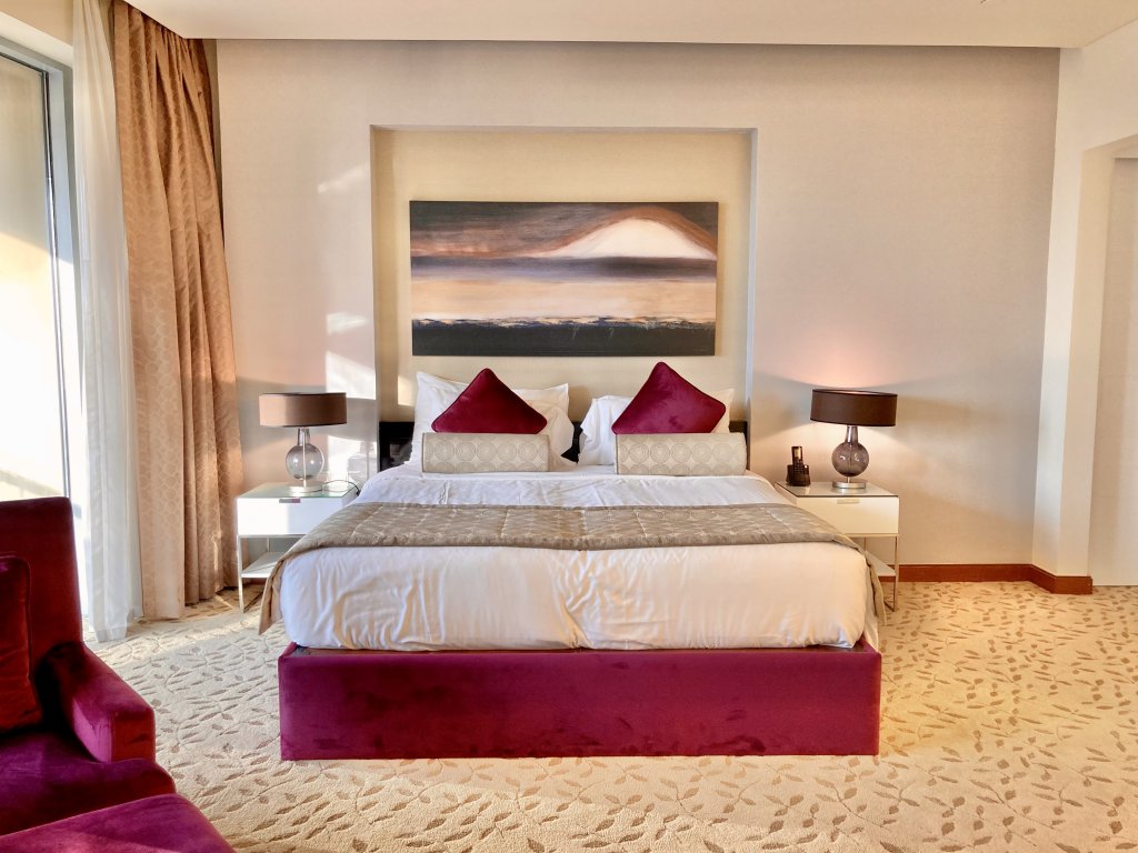 Дубай: Апартаменты SuperHost - Comfy Studio With Balcony Facing Burj Khalifa | Address Dubai Mall
