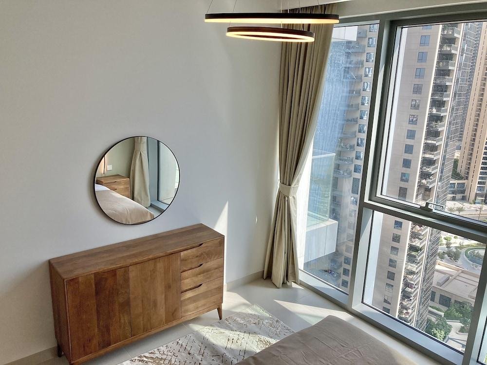 Дубай: Апартаменты SuperHost Stylish Apartment Facing Creek Harbour