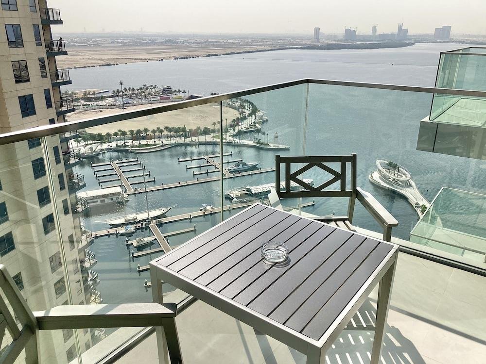 Дубай: Апартаменты SuperHost Stylish Apartment Facing Creek Harbour