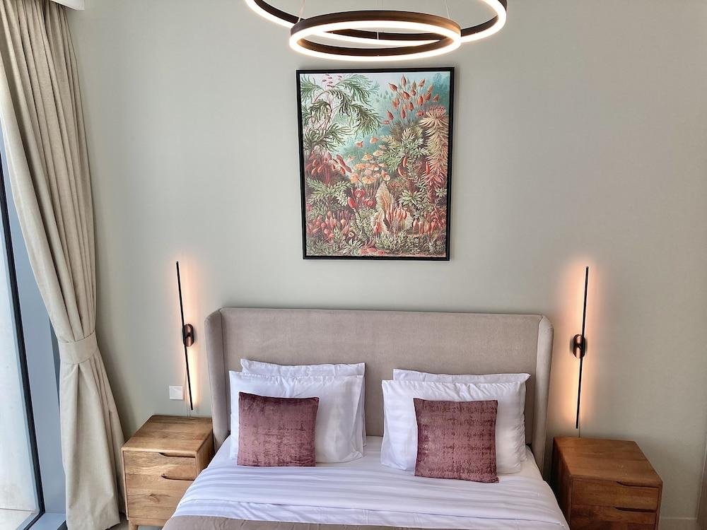 Дубай: Апартаменты SuperHost Stylish Apartment Facing Creek Harbour