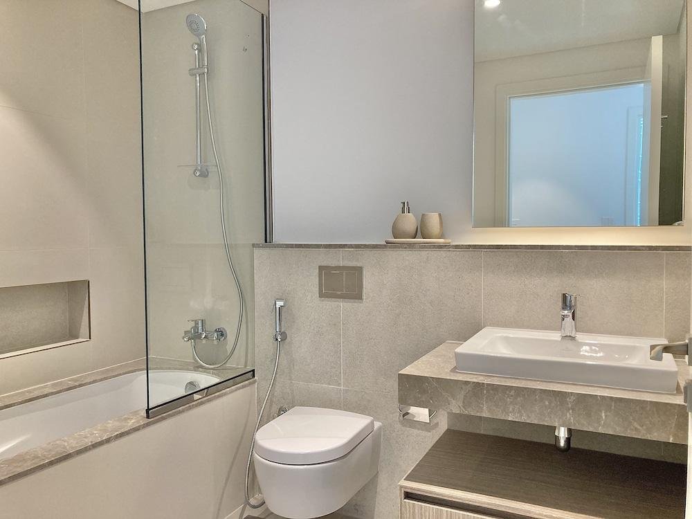 Дубай: Апартаменты SuperHost Stylish Apartment Facing Creek Harbour