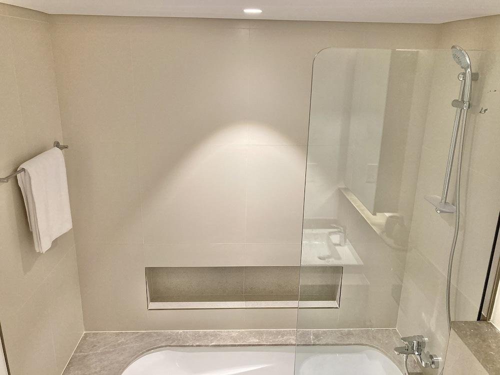 Дубай: Апартаменты SuperHost Stylish Apartment Facing Creek Harbour