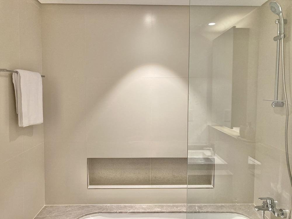 Дубай: Апартаменты SuperHost Stylish Apartment Facing Creek Harbour