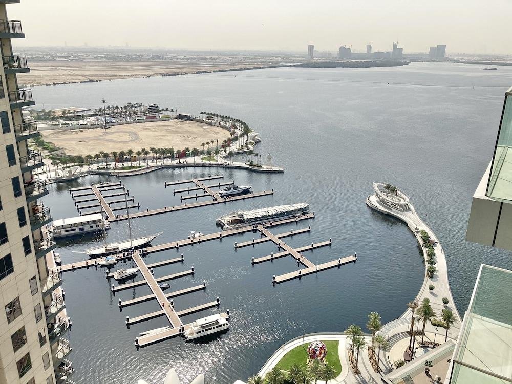 Дубай: Апартаменты SuperHost Stylish Apartment Facing Creek Harbour