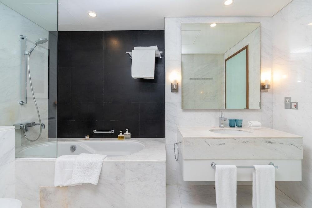 Дубай: Апартаменты SuperHost - Gorgeous High-Rise Apt with Panoramic City Views | Address Dubai Mall