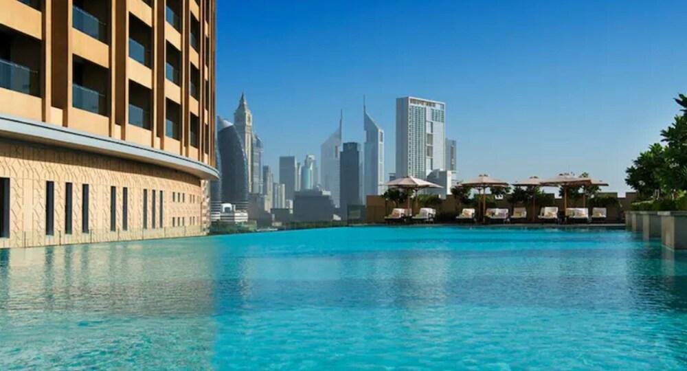 Дубай: Апартаменты SuperHost Glamorous Apt with Terrace Overlooking Skyline I Address Dubai Mall
