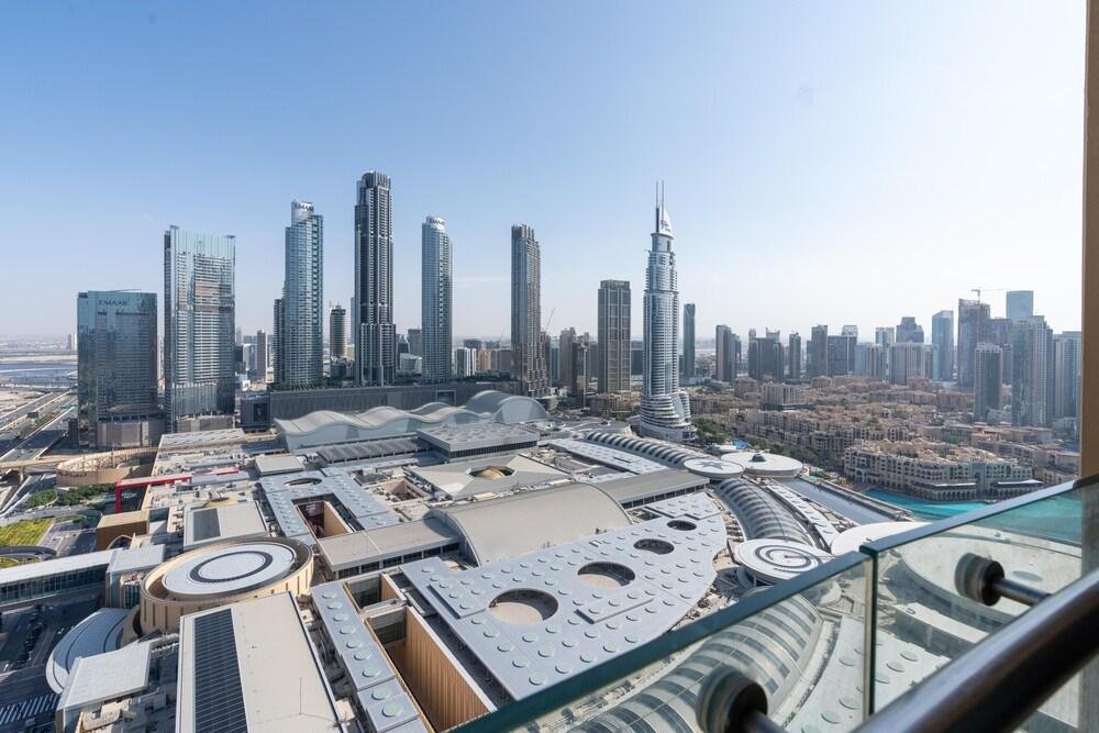 Дубай: Апартаменты SuperHost Glamorous Apt with Terrace Overlooking Skyline I Address Dubai Mall