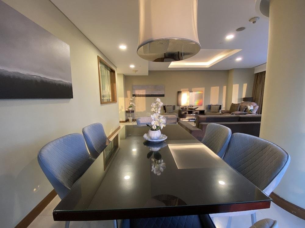 Дубай: Апартаменты SuperHost - Luxurious Apartment, 2-min From The Burj Khalifa | Address Dubai Mall