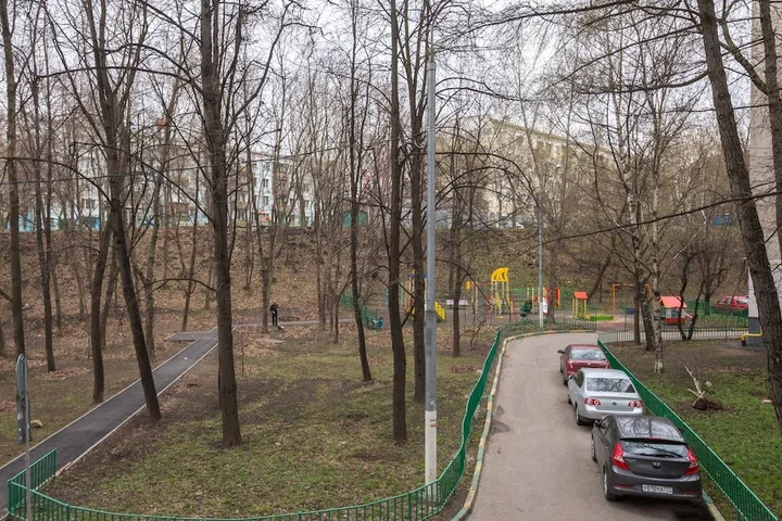 Москва: Студия, Донской