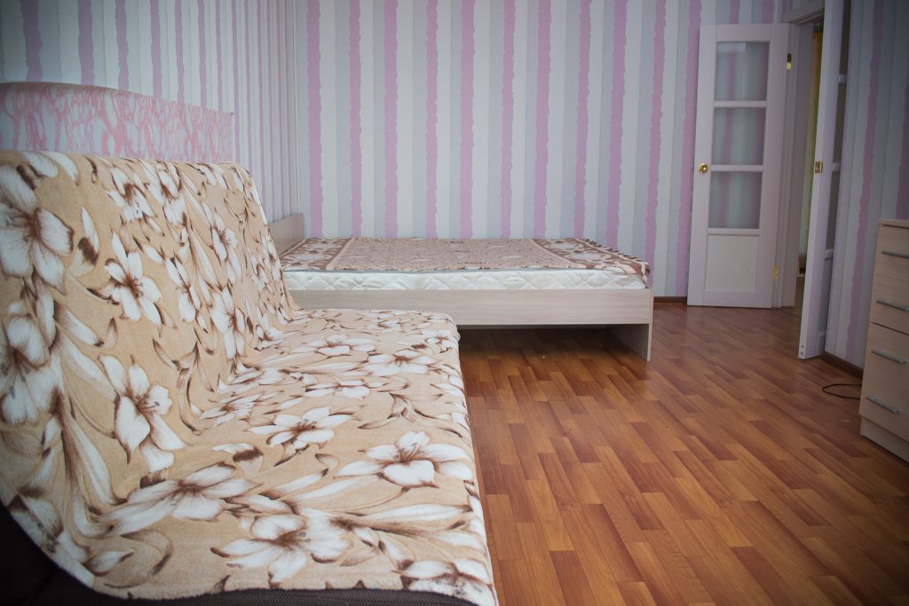 Красноярск: Apartments Kvartirov on str. Alekseeva, bld. 50