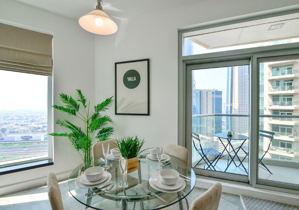 Дубай: Oceanic Ease By Emaar Two Bedroom Apartment