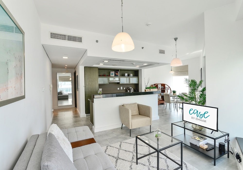 Дубай: Oceanic Ease By Emaar Two Bedroom Apartment