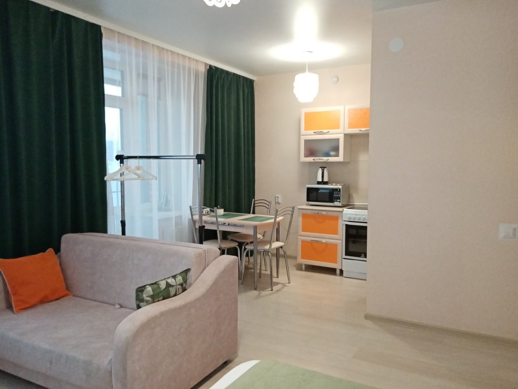 Красноярск: Квартира на Взлетной 7а