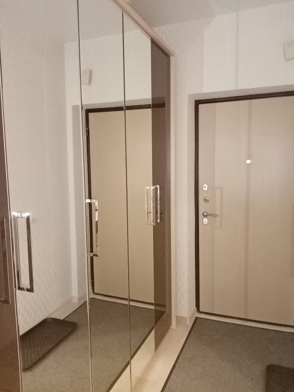 Красноярск: Квартира на Взлетной 7а