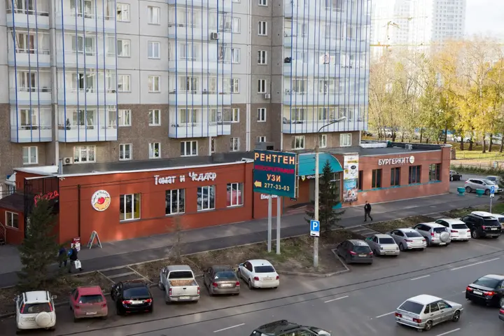 Красноярск: Апартаменты с джакузи и отдельной спальней