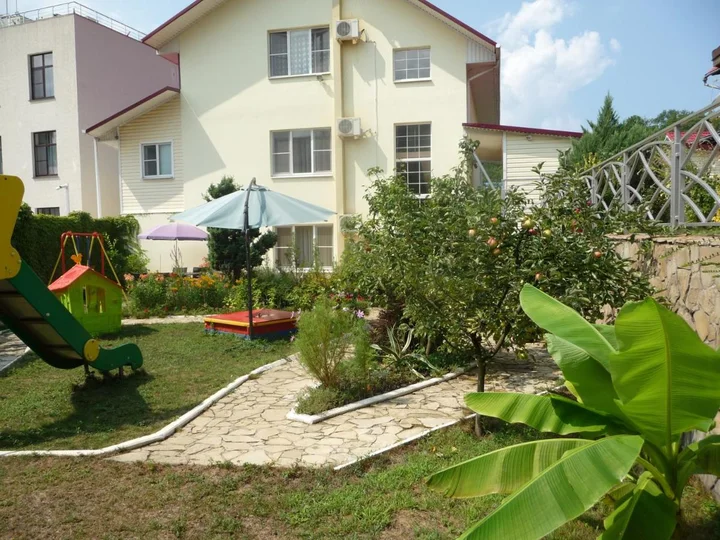 Агой: Sad u Morya Guest House