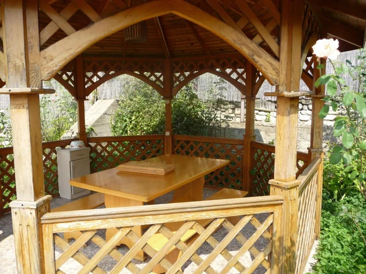Агой: Sad u Morya Guest House