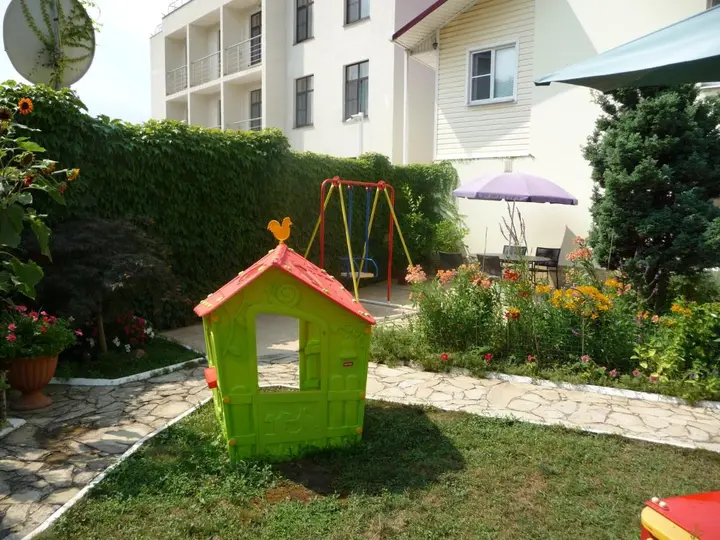 Агой: Sad u Morya Guest House