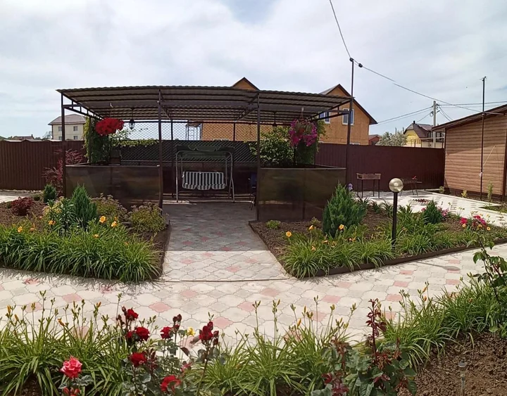Голубицкая: Komfort Guest House