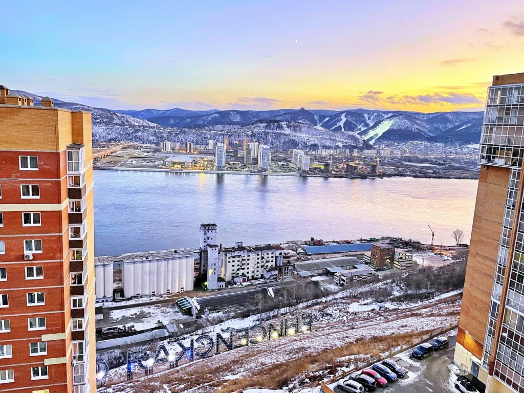 Красноярск: Апартаменты на улице Дачная 35