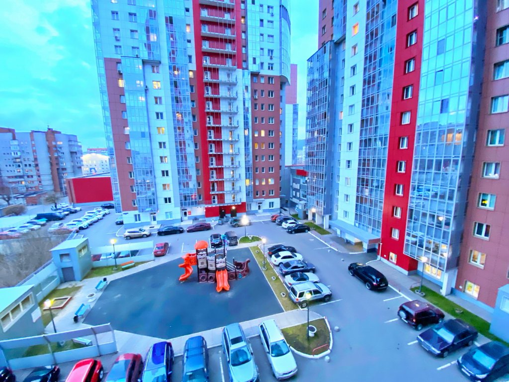 Красноярск: Апартаменты 1-к Республики 33А