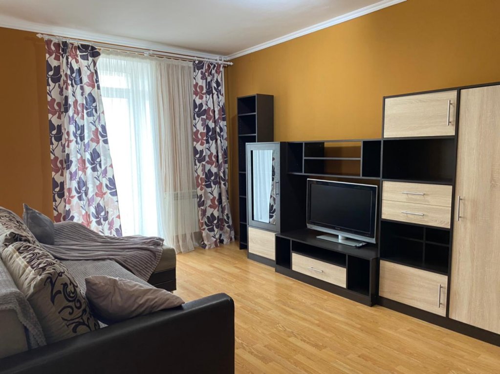 Красноярск: Apartment on Kirova street 43