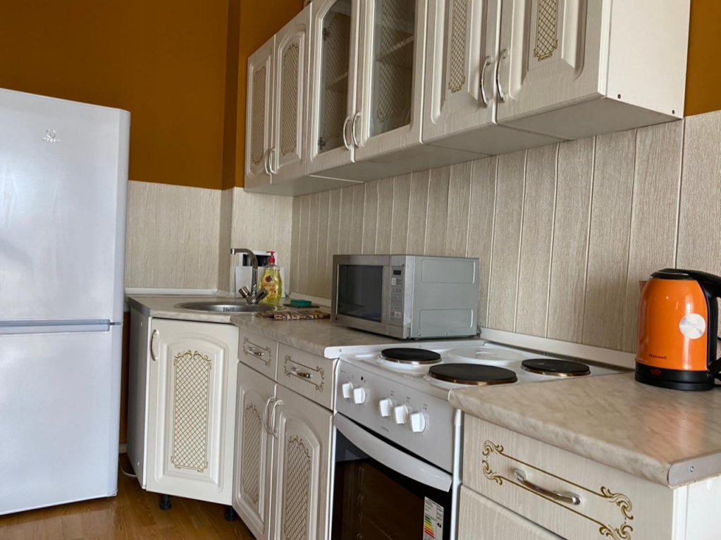 Красноярск: Apartment on Kirova street 43