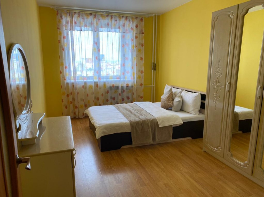 Красноярск: Apartment on Kirova street 43