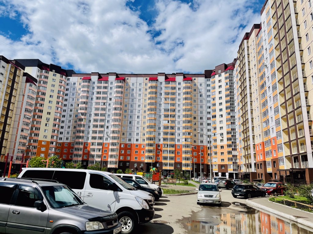 Красноярск: Апартаменты Argentum Home Караульная 82