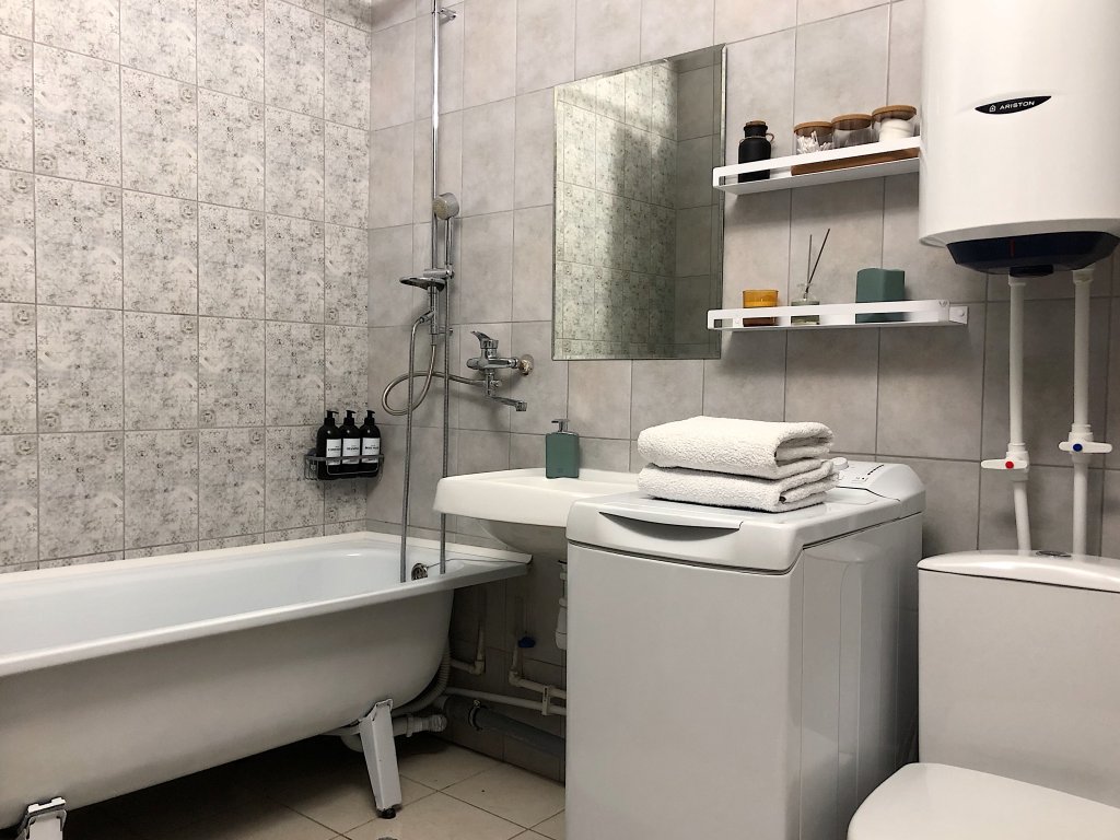 Красноярск: Апартаменты Argentum Home Караульная 82